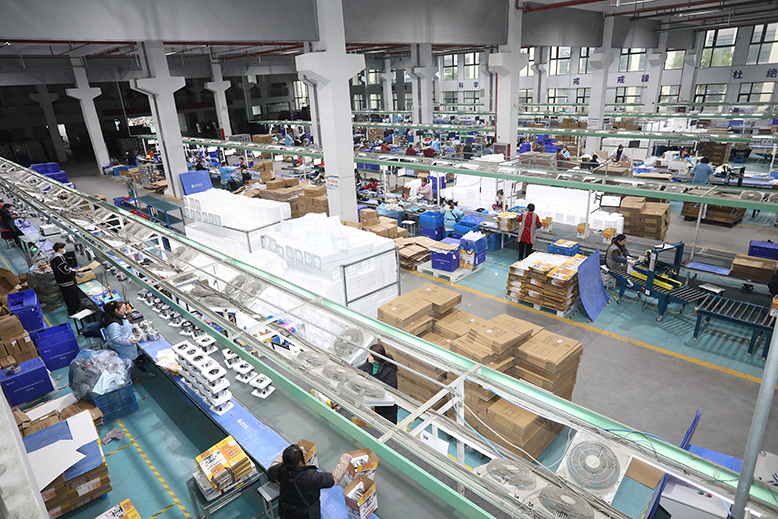 我縣各企業(yè)鉚足干勁忙生產